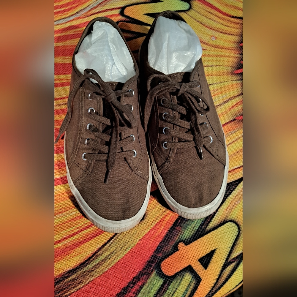 Old Navy Olive Sneakers